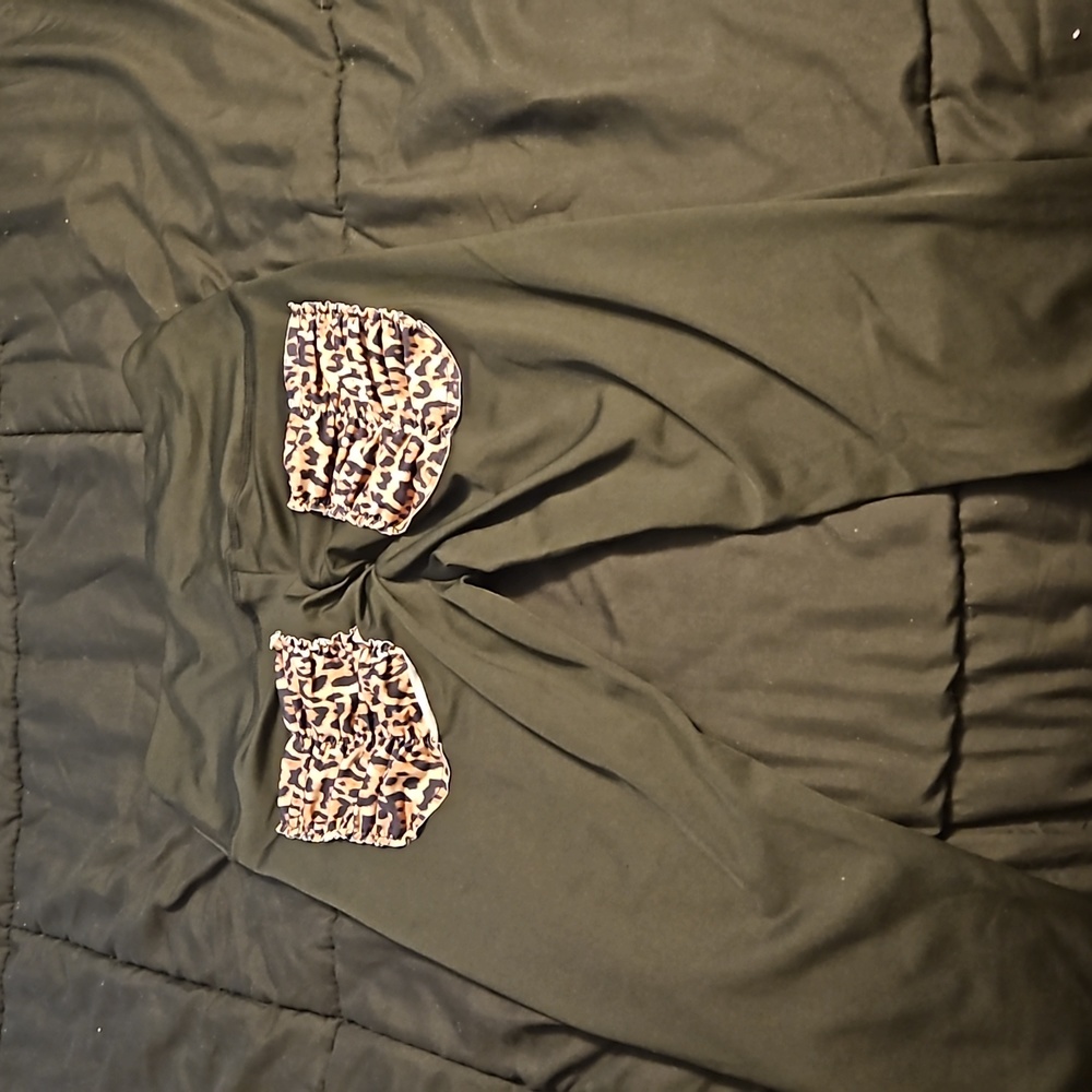 Leopard print pocket leggings